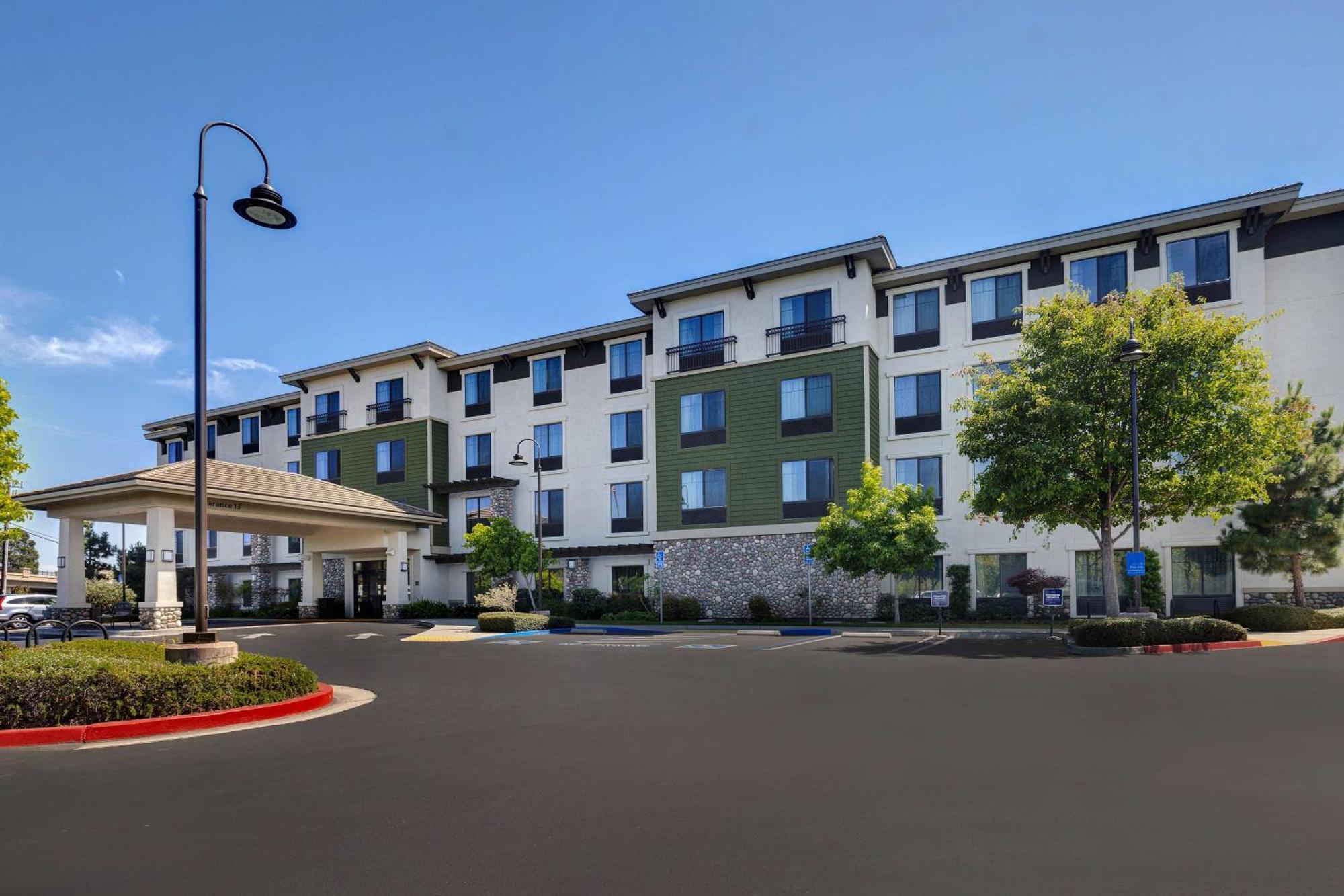 Hampton Inn & Suites San Luis Obispo Exterior photo